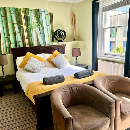Bamboo Guesthouse Μπόρνμουθ Εξωτερικό φωτογραφία