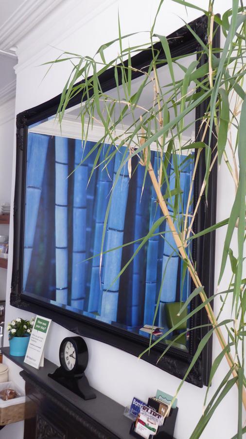 Bamboo Guesthouse Μπόρνμουθ Εξωτερικό φωτογραφία