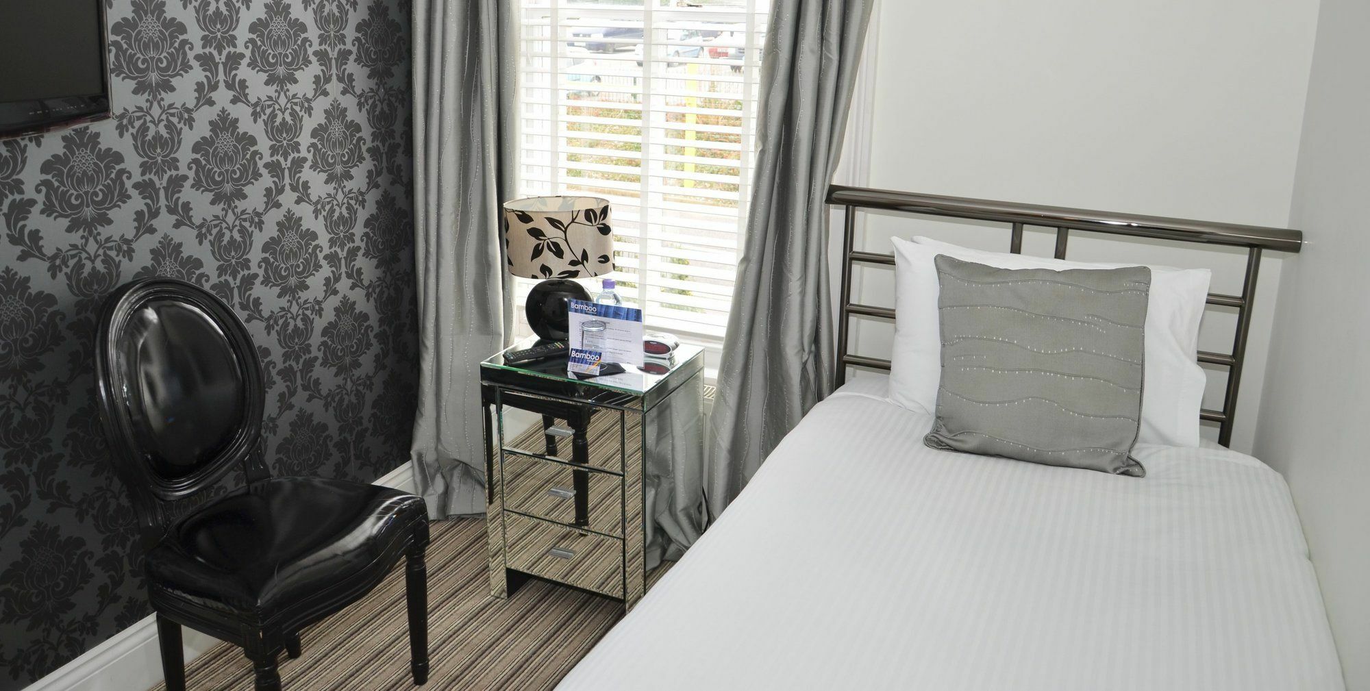 Bamboo Guesthouse Μπόρνμουθ Εξωτερικό φωτογραφία
